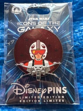Disney Star Wars Icons of the Galaxy-Luke Skywalker Limited Edition X-Wing Pin